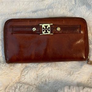Tory Burch zip continental wallet.